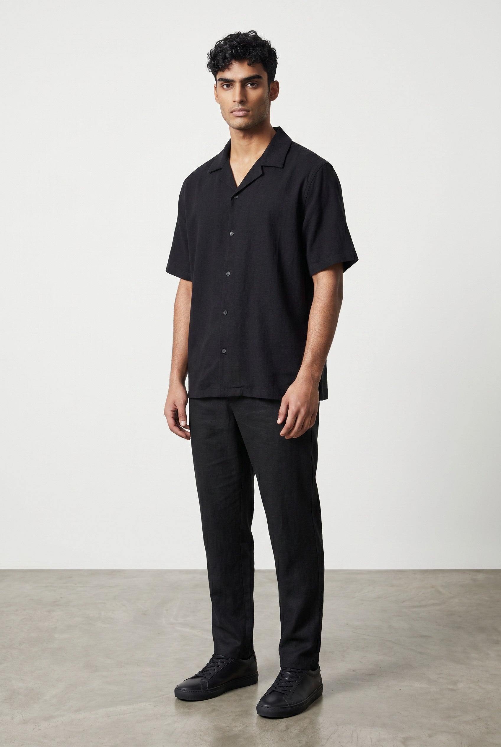 Half Sleeve Shirt Linen in Black